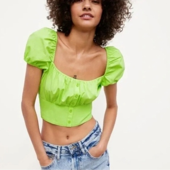 NWOT Zara Puff Sleeve Cropped Blouse M Bright Green - Picture 1 of 6